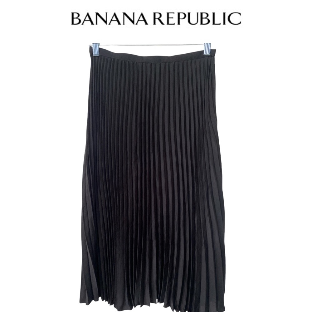 Banana Republic Black Pleated Midi Skirt
